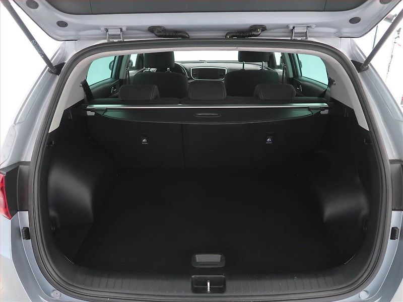 Kia Sportage (2021) 1.6 CRDi, Automat, ČR,1.maj - fotka 13 z 17
