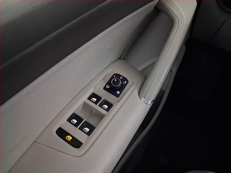 Volkswagen Touran (2016) Comfortline 2.0 TDI, Navi - fotka 18 z 20