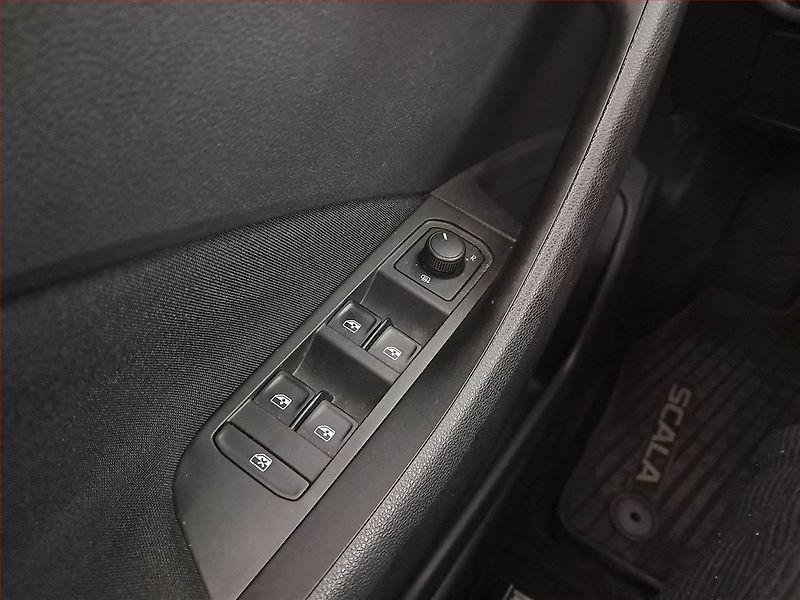 Škoda Scala (2019) 1.0 TSI, Tempomat - fotka 14 z 14
