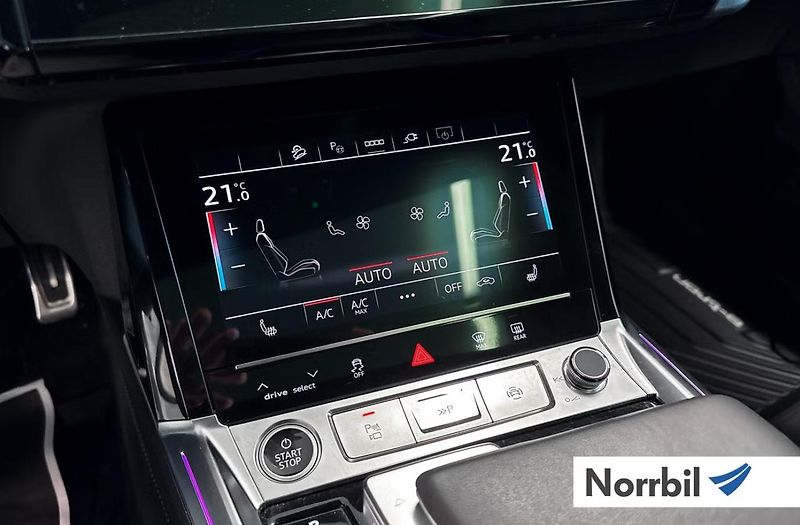 Audi Q8 e-tron 55 Q 360k 4 zóny Pano Matrix - fotka 15 z 22