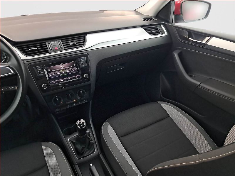Škoda Rapid (2019) Spaceback 1.0 TSI - fotka 8 z 16