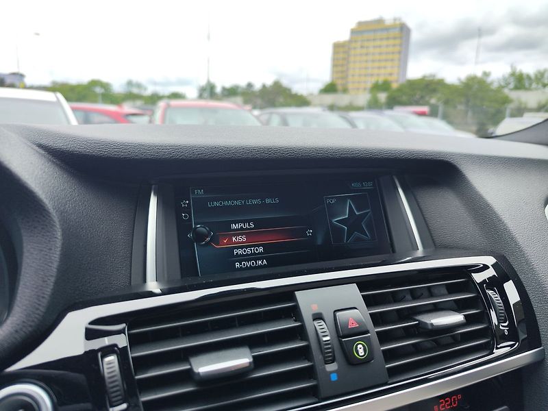 BMW X4 30d/190kW xDrive M-Paket AT - fotka 19 z 35