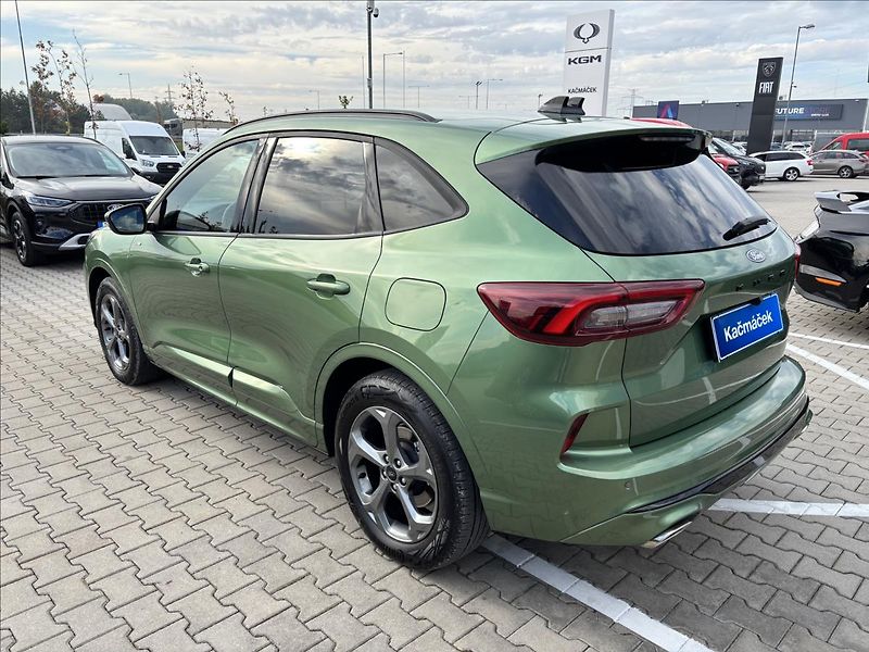 Ford Kuga 1,5 EcoBoost 137kW ST-Line - fotka 3 z 37