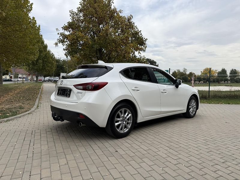Mazda 3 2.0 Center-Line - fotka 11 z 34
