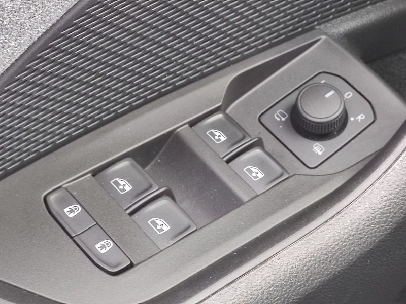 Škoda Octavia (2025) Top Selection 1,5 Tsi DSG - fotka 25 z 37