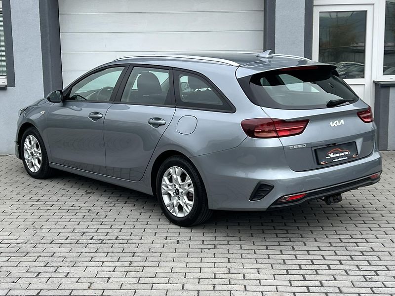 Kia Ceed (2022) 1.5T-GDI 118kW TAŽNÉ  ČR NOVÉ - fotka 4 z 22