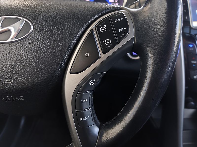 Hyundai i30 (2014) 1.6GDi 99kW Premium - fotka 13 z 23