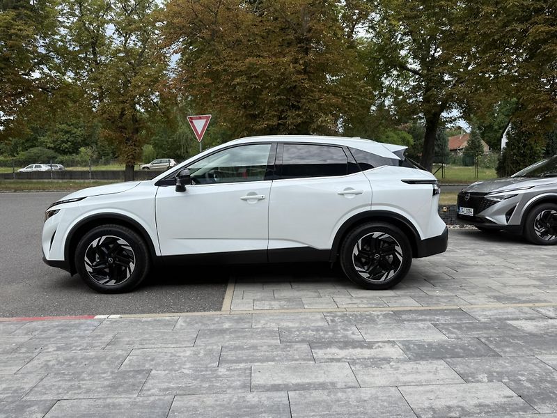 Nissan Qashqai (2026) 1.3 DIG-T 4WD N-CONNECTA + CP - fotka 8 z 25