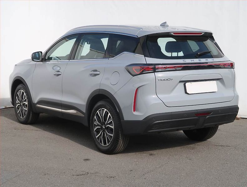 Chery Tiggo 7 (2026) 1.6 TGDI, LUXURY, Ad. tempomat - fotka 4 z 20