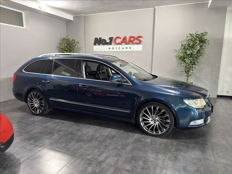 Škoda Superb 2,0   TSI DSG 147kW ELEG PANO - fotka 37 z 41