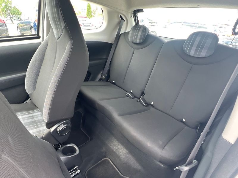 Peugeot 108 1.0 i - fotka 9 z 14