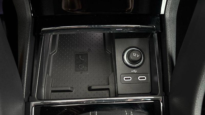 Škoda Karoq 1.5 TSI DSG Sportline - fotka 21 z 27