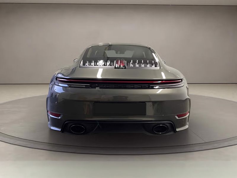 Porsche 911 (2026) Carrera 4S Lift InnoDrive BOSE - fotka 7 z 21