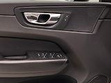 Volvo XC60 T5 MOMENTUM AUT CZ - náhled 28