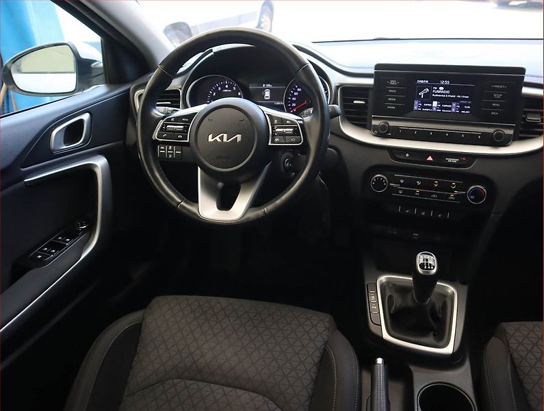 Kia Ceed (2023) 1.5 T-GDI, Serv.kniha - fotka 7 z 18