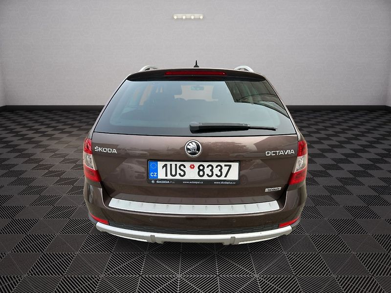 Škoda Octavia (2015) Scout 2.0Tdi 135Kw DSG - fotka 6 z 31
