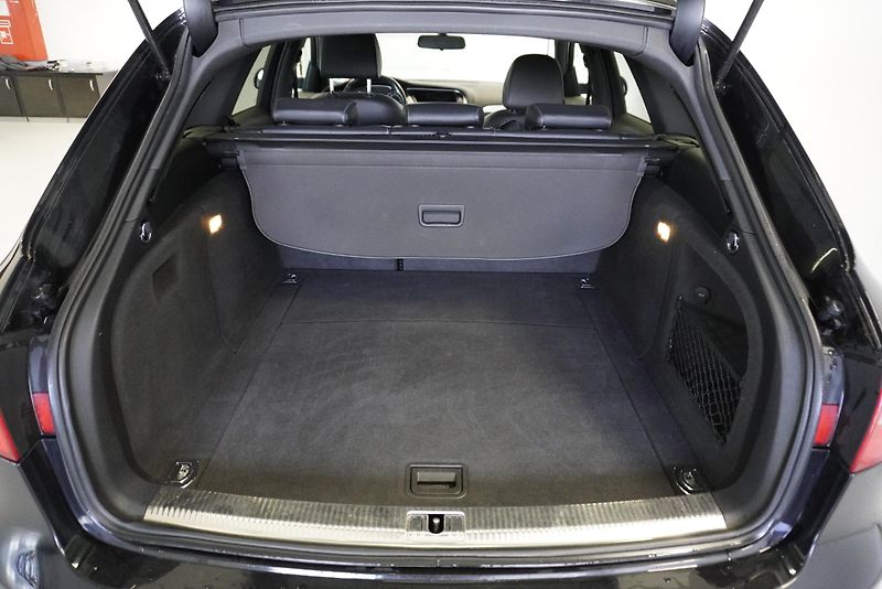Audi A4 (2013) 2.0 TFSI 165kW QUATTRO STRONIC - fotka 10 z 34