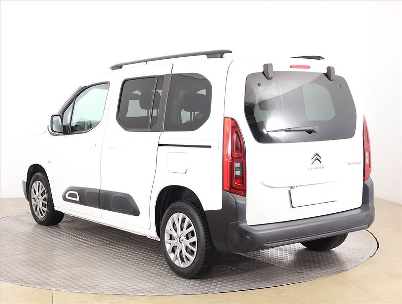 Citroën Berlingo (2020) Feel 1.5 BlueHDi, 5Míst, SR - fotka 4 z 17