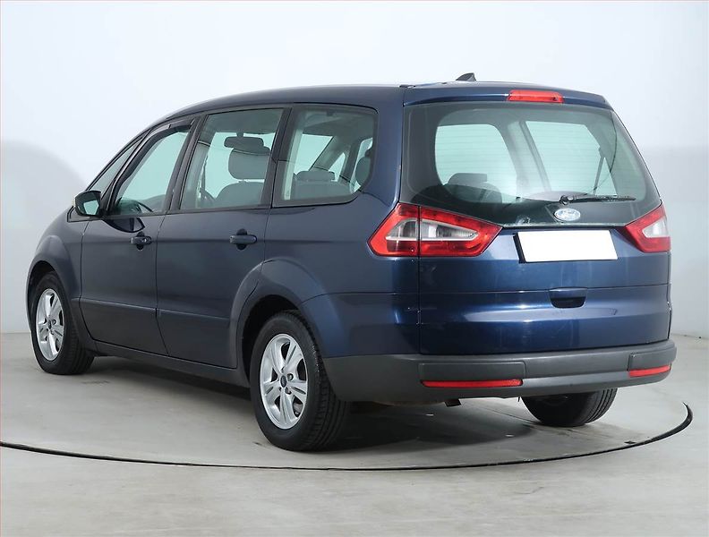 Ford Galaxy (2007) 2.0 TDCi, 7 míst, po STK - fotka 4 z 21
