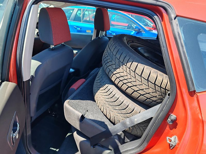 Nissan Qashqai 1.6  - fotka 14 z 19