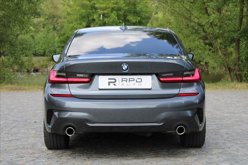 BMW Řada 3 320xd / M-PAKET / HUD / CZ - fotka 9 z 44