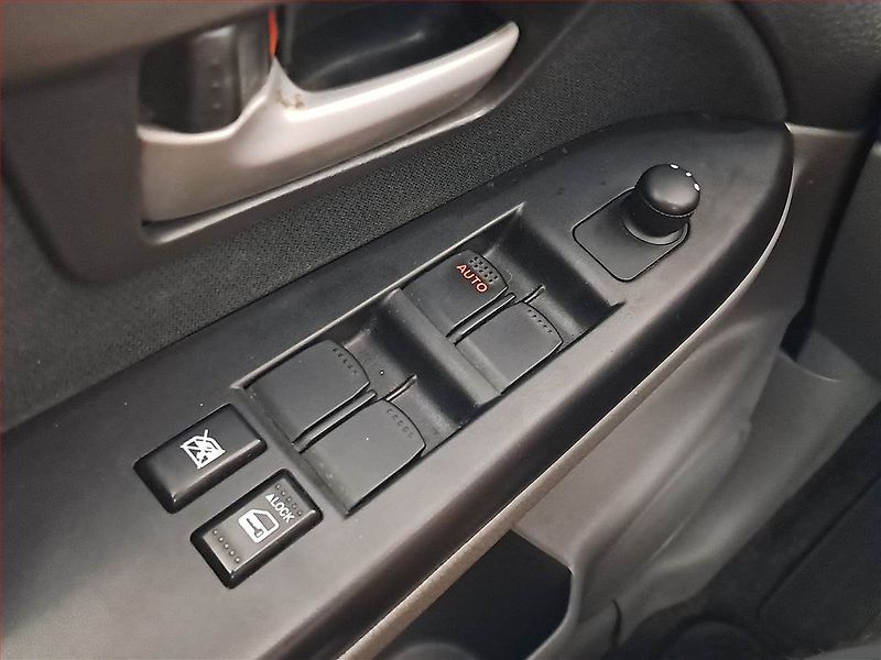 Suzuki SX4 (2007) 1.6 VVT, 4X4, ČR,1.maj - fotka 16 z 19