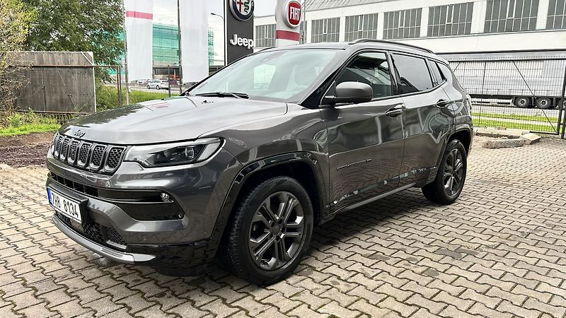 Jeep Compass 1.3T 150k 80.Annivesary - fotka 3 z 13