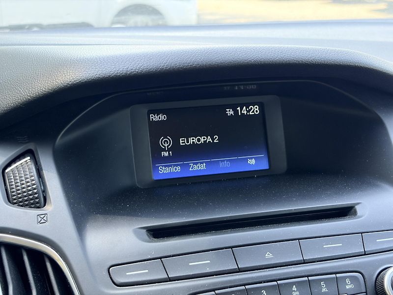 Ford Focus 1.0 EcoBoost   - fotka 17 z 29