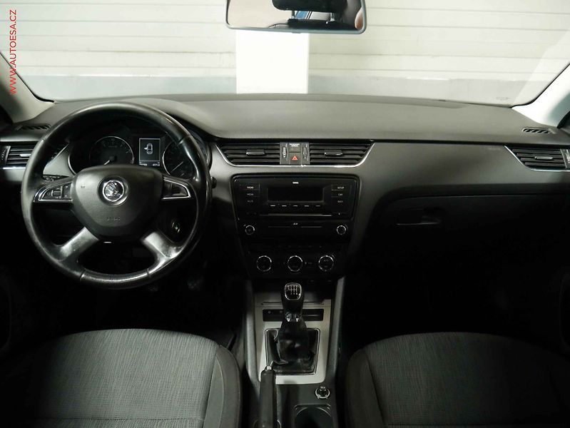 Škoda Octavia (2013) 1.8 TSi, ČR, AC - fotka 8 z 16