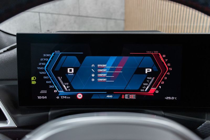 BMW M3 xDrive COMPETITION 390kW - fotka 23 z 52