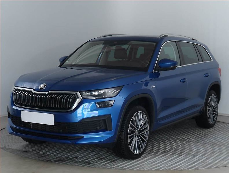 Škoda Kodiaq (2023) 2.0 TSI - fotka 2 z 23