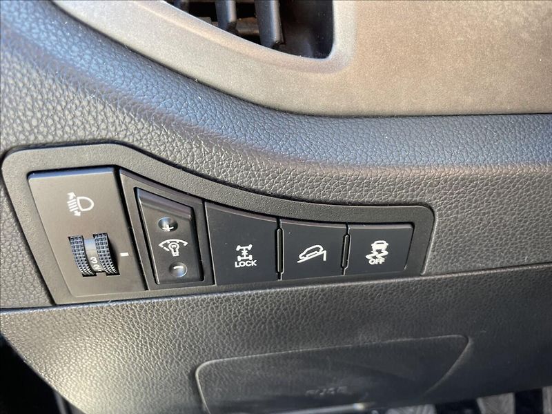 Kia Sportage 2,0 CRDi 135kw 4x4 LED bez kor - fotka 23 z 40