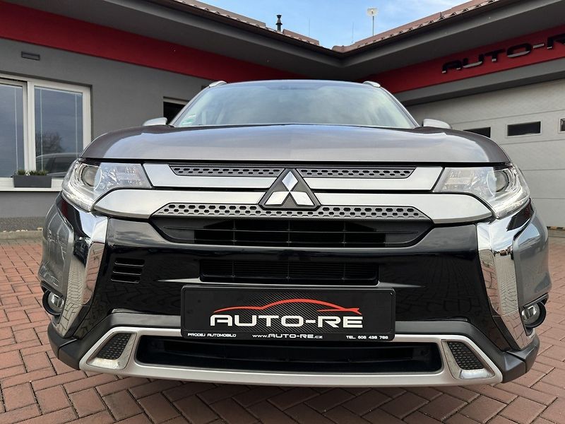 Mitsubishi Outlander (2019) 2.0i Mivec Navi Kamera - fotka 35 z 50