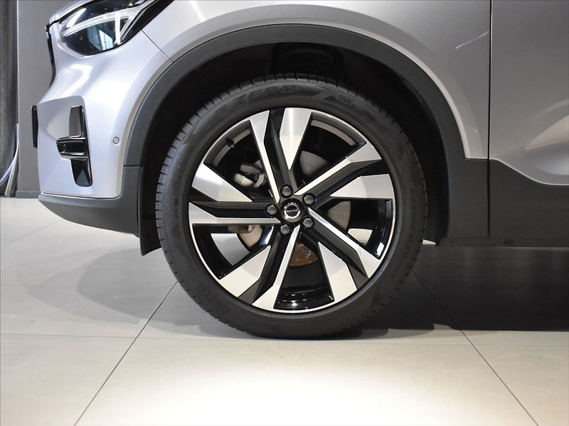 Volvo XC40 2,0 B4 Ultra Panorama,BLIS - fotka 7 z 24