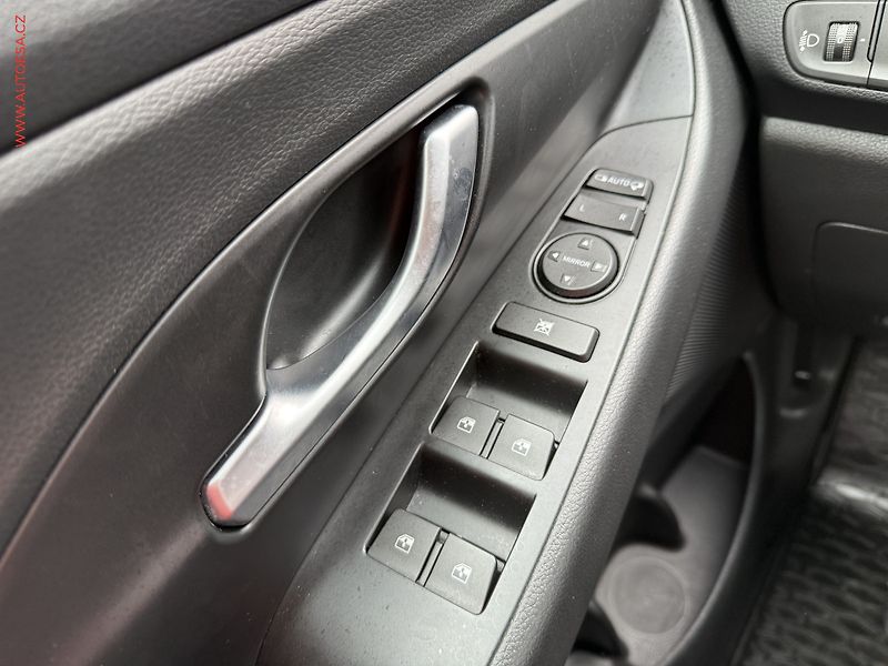 Hyundai i30 (2023) 1.0 T-GDi, ČR, Smart, LED - fotka 11 z 17