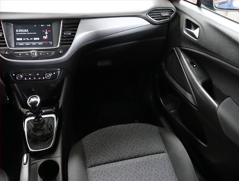 Opel Crossland X (2021) 1.2 Turbo, Serv.kniha - fotka 8 z 18