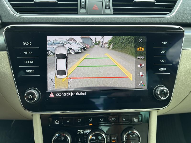 Škoda Superb 2.0TDi 147kw 4x4 ČR 1.MAJ DPH - fotka 26 z 50