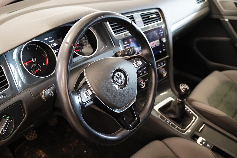Volkswagen Golf - fotka 6 z 6