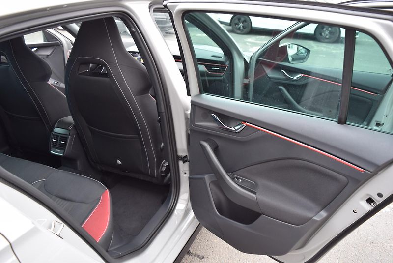 Škoda Scala (2021) 1.0TSI 81kw MONTE CARLO PANO  - fotka 47 z 48