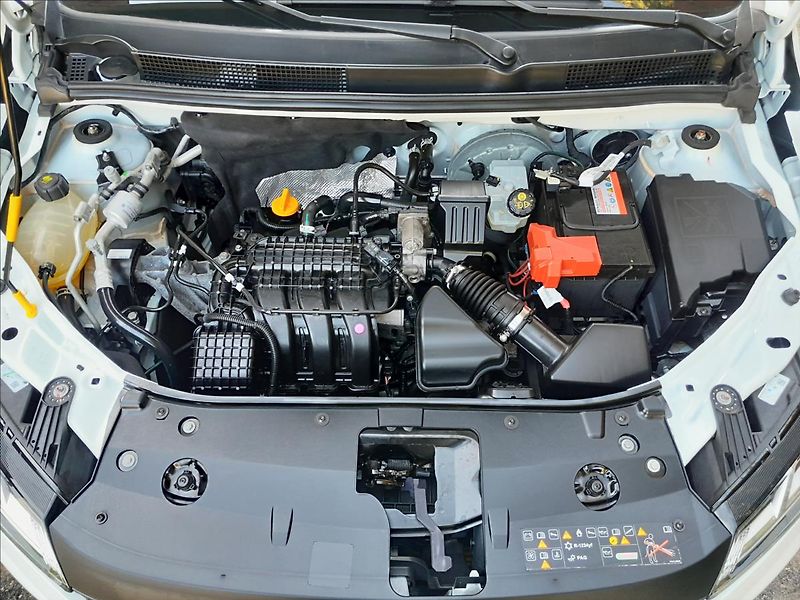 Dacia Sandero 1,0 SCe 49kW - fotka 41 z 48