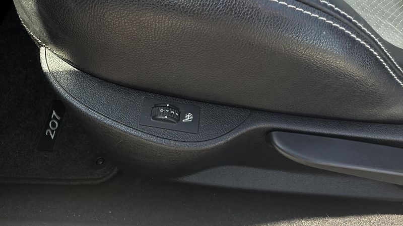 Peugeot 207 (2011) 1.6 115KW KABRIO+HARDTOP  - fotka 14 z 25