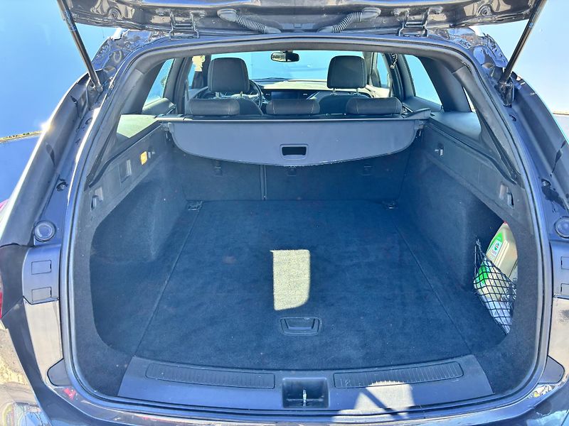 Opel Insignia (2022) 2.0CDTi 128kW Serv. kniha ALU! - fotka 9 z 33