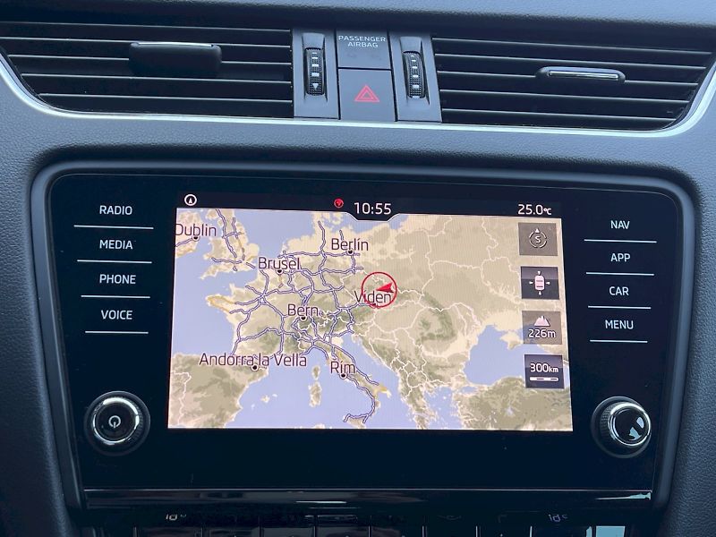 Škoda Octavia (2017) 1.4 TSI 110kW DSG Style Plus c - fotka 14 z 32