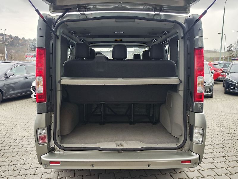Renault Trafic 2.0 DCi/84kW Passenger - fotka 9 z 27