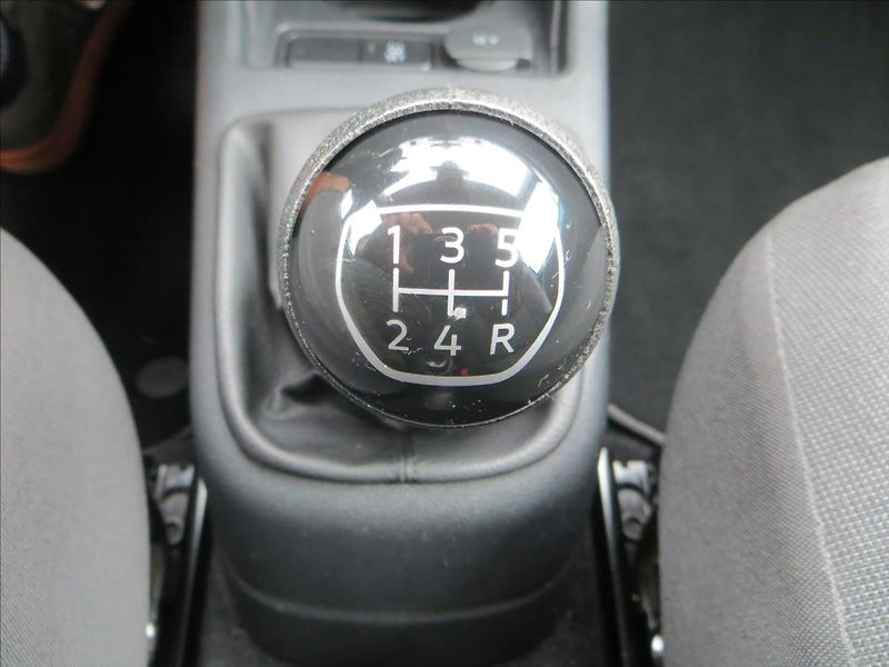Volkswagen up! 1,0 MPi 5dv Digiklima Výhřev - fotka 12 z 16