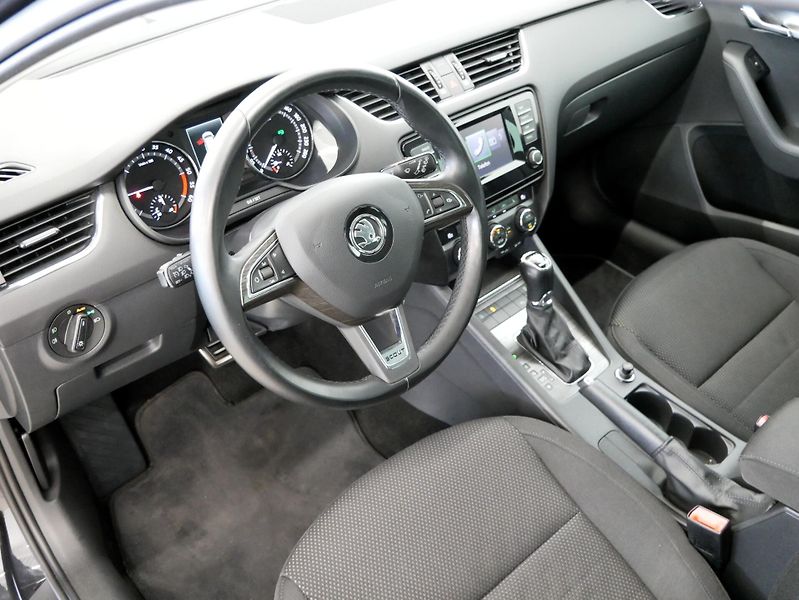 Škoda Octavia - fotka 15 z 24
