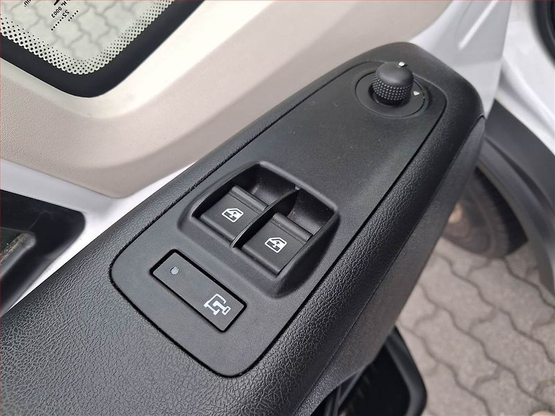 Peugeot Boxer (2023) 2.2 BlueHDi, Maxi, 14m3, 1.0t - fotka 13 z 16
