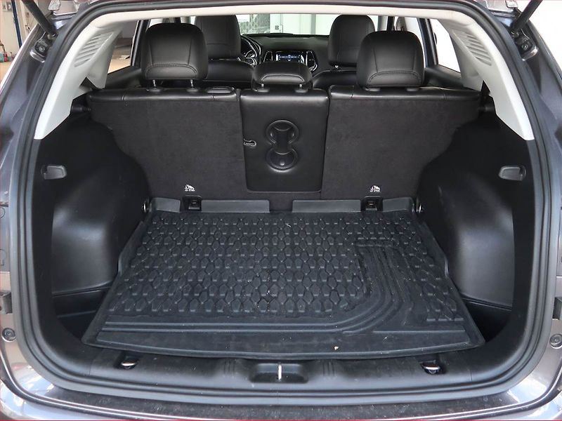 Jeep Compass (2018) 2.0 MultiJet, 4X4, Automat - fotka 14 z 17