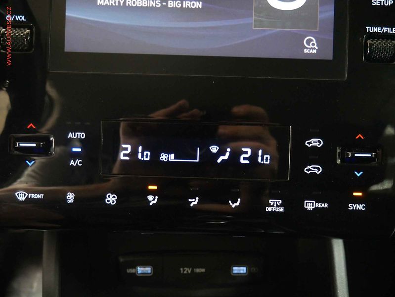 Hyundai Tucson (2023) 1.6 T-GDI, 1.maj,ČR, servis - fotka 18 z 25