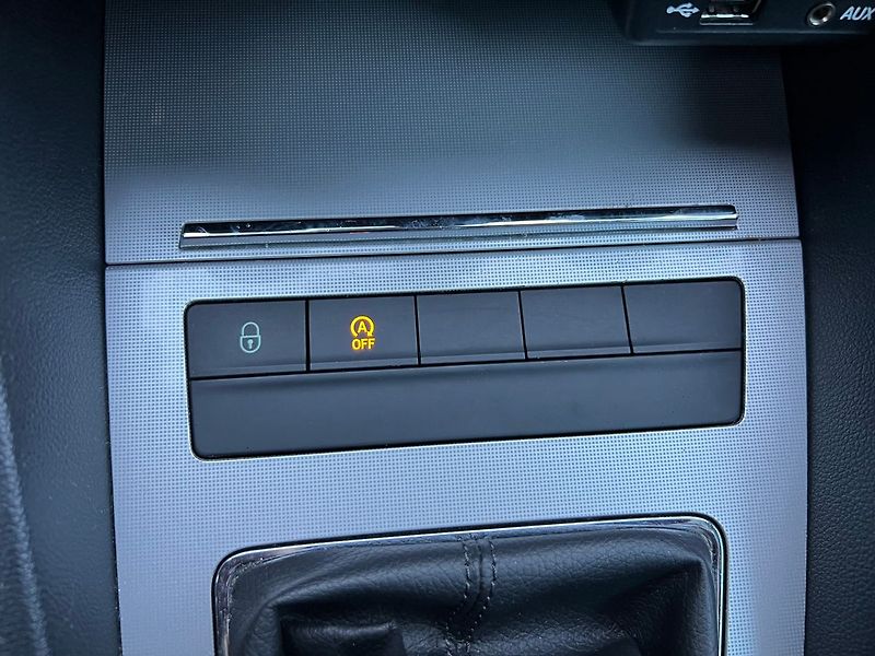 Škoda Octavia 1,6 TDi 81kW STYLE-KAMERA.P - fotka 30 z 42